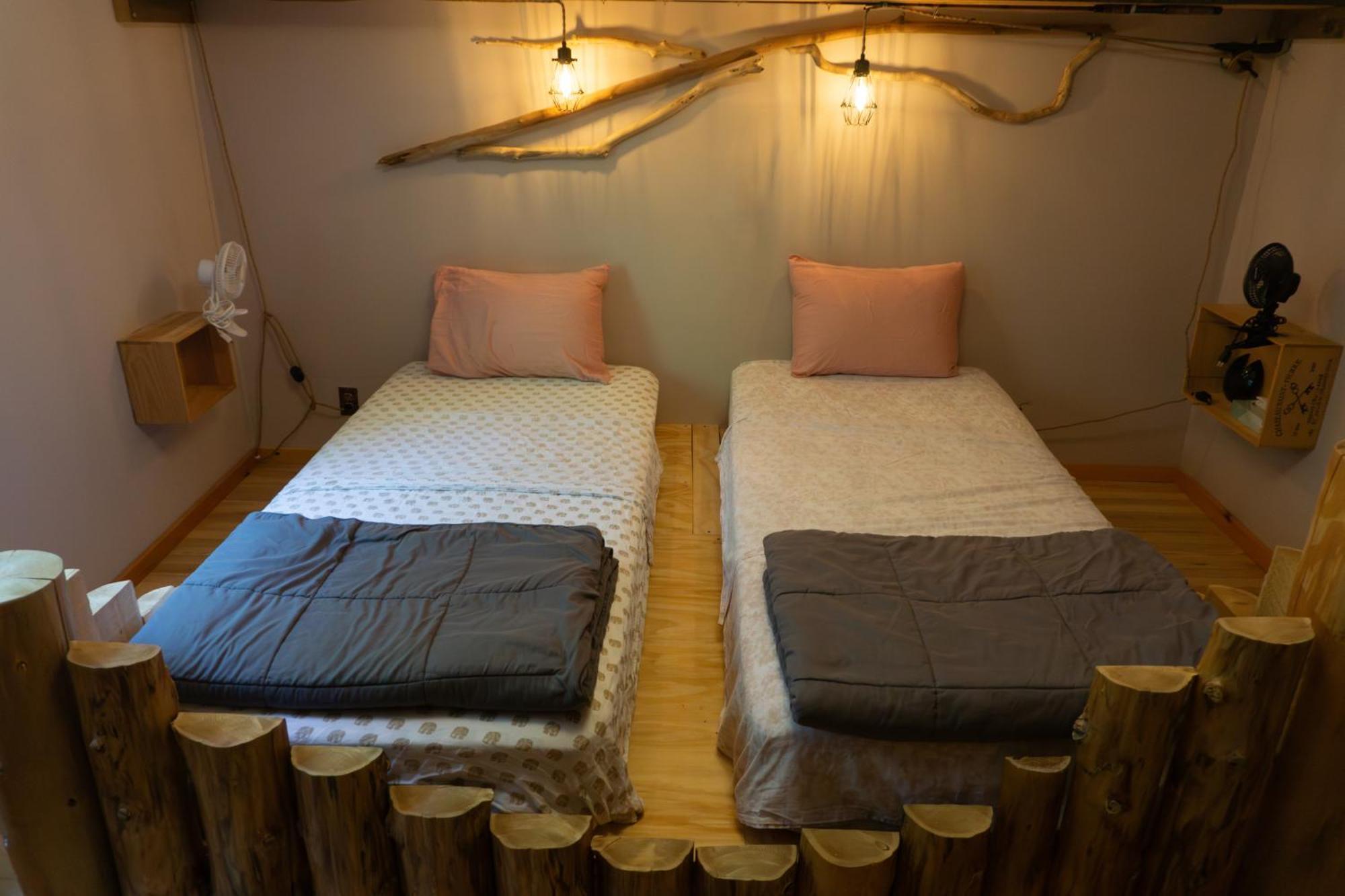 Llama House Adk Wevertown المظهر الخارجي الصورة