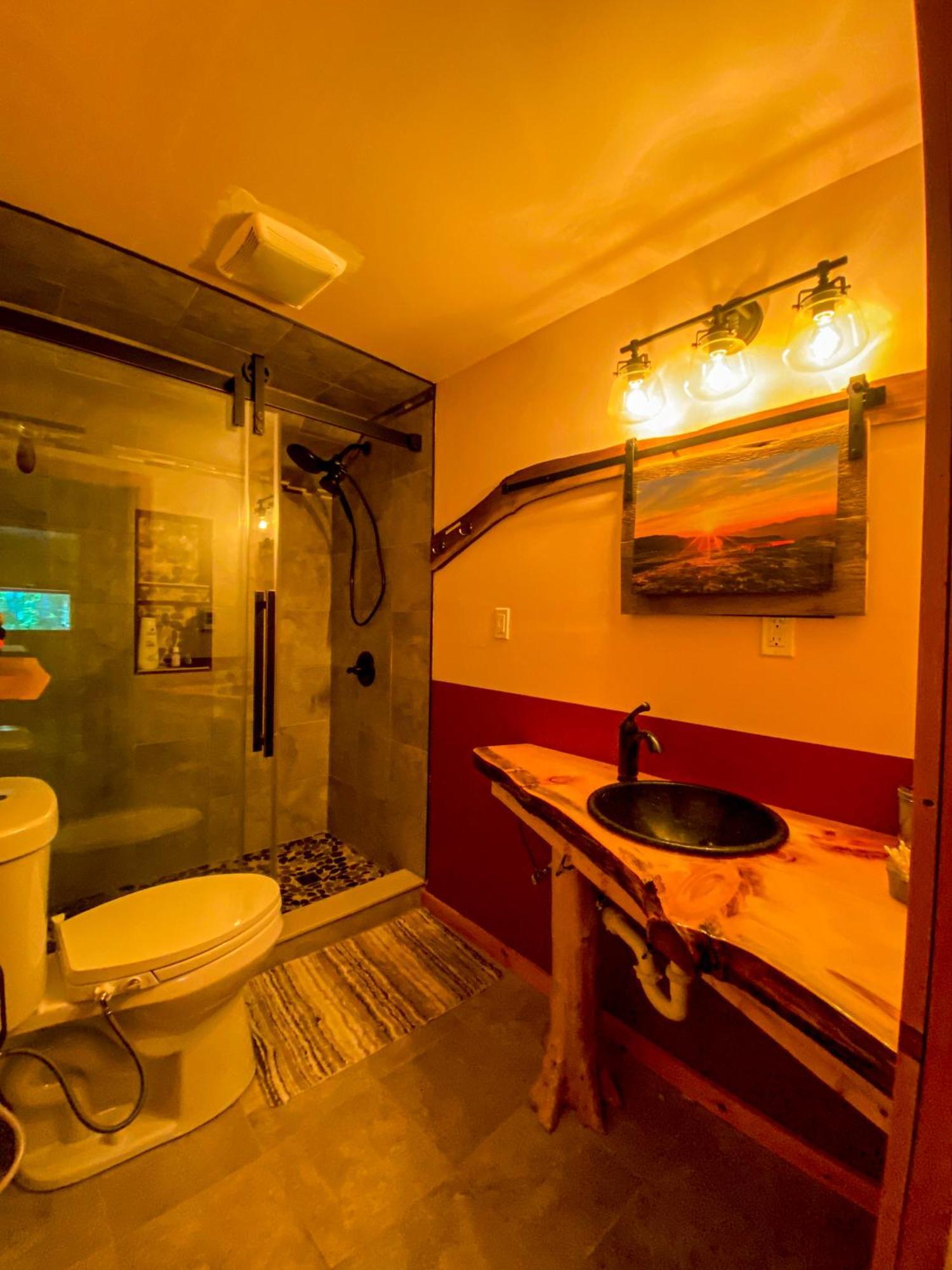 Llama House Adk Wevertown المظهر الخارجي الصورة
